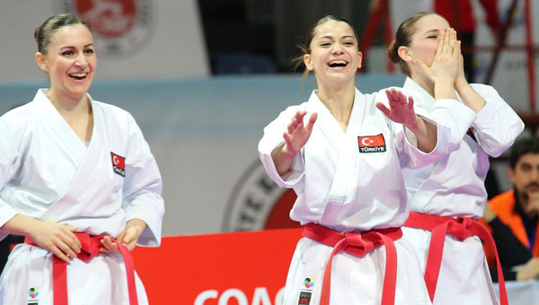 Karate Şampiyonası'nda Türk Kadın Kata Milli Takımı Avrupa Şampiyonu Oldu
